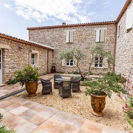 Domaine De Coulon